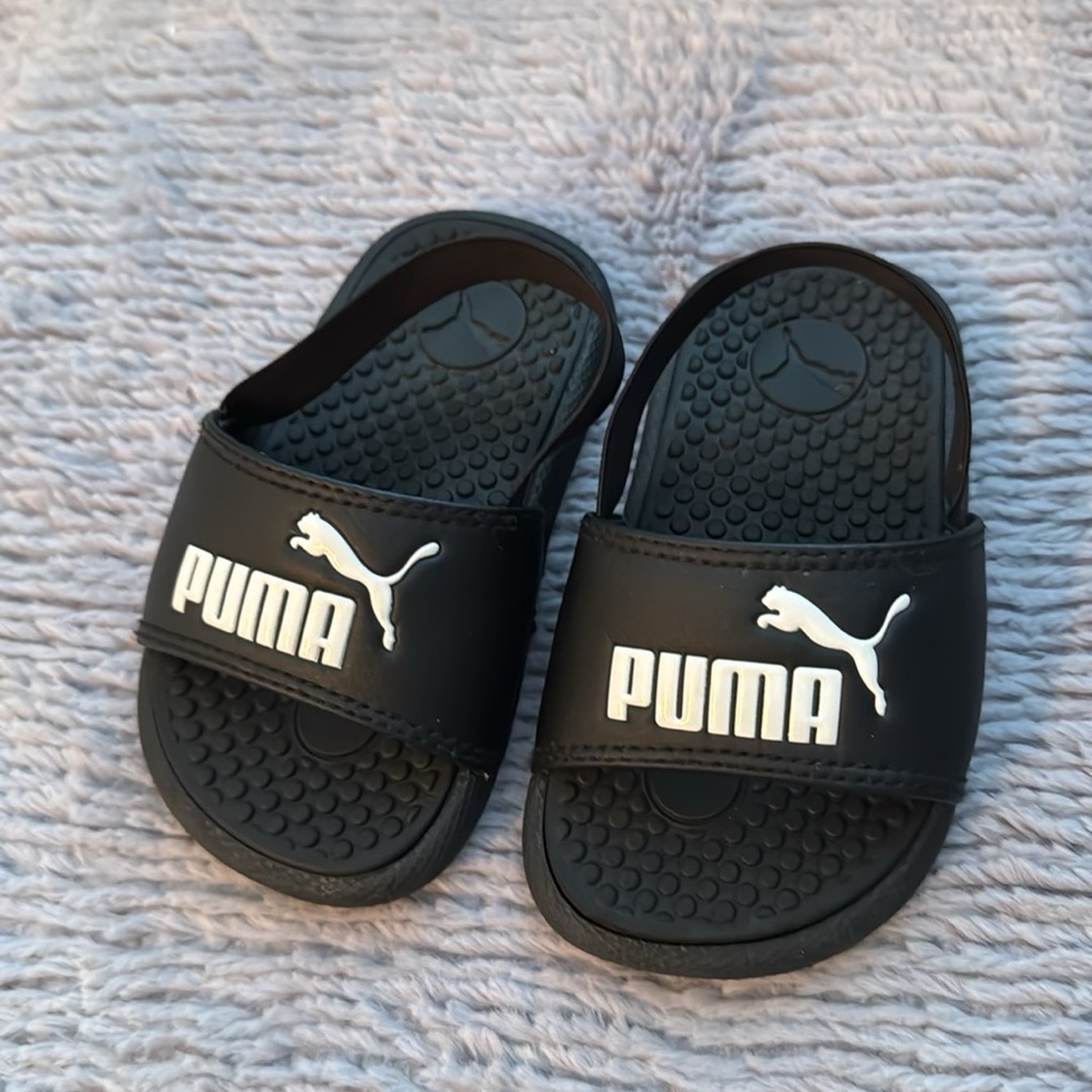 Puma kids size 6C toddler kids cool cat 2.0 back strap alternate closure sandal
